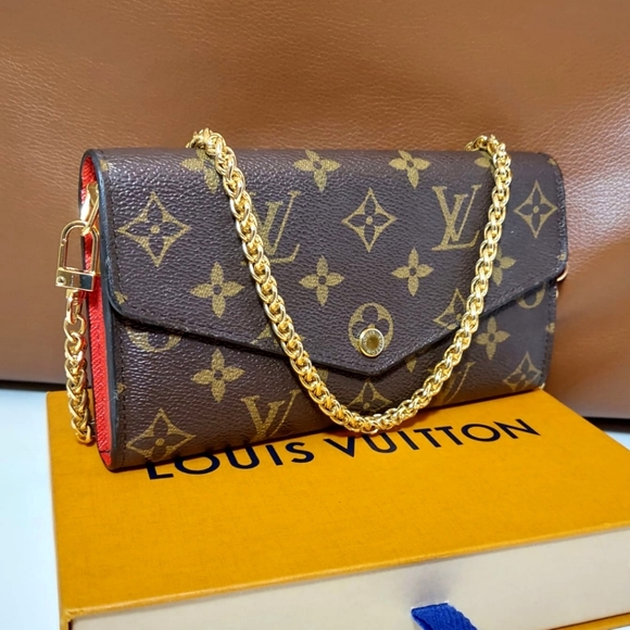Louis Vuitton monogram Sarah Poppy bifold wallet